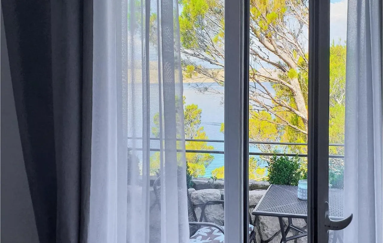Ocean Front Apartment In جادرانوفو