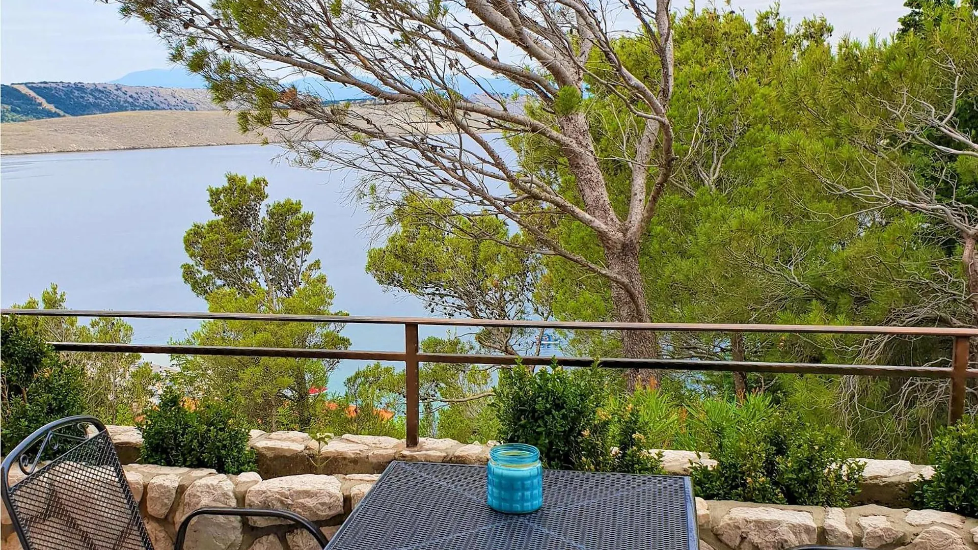 Ocean Front Apartment In جادرانوفو